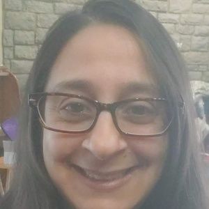 Meet your Posher, Rina